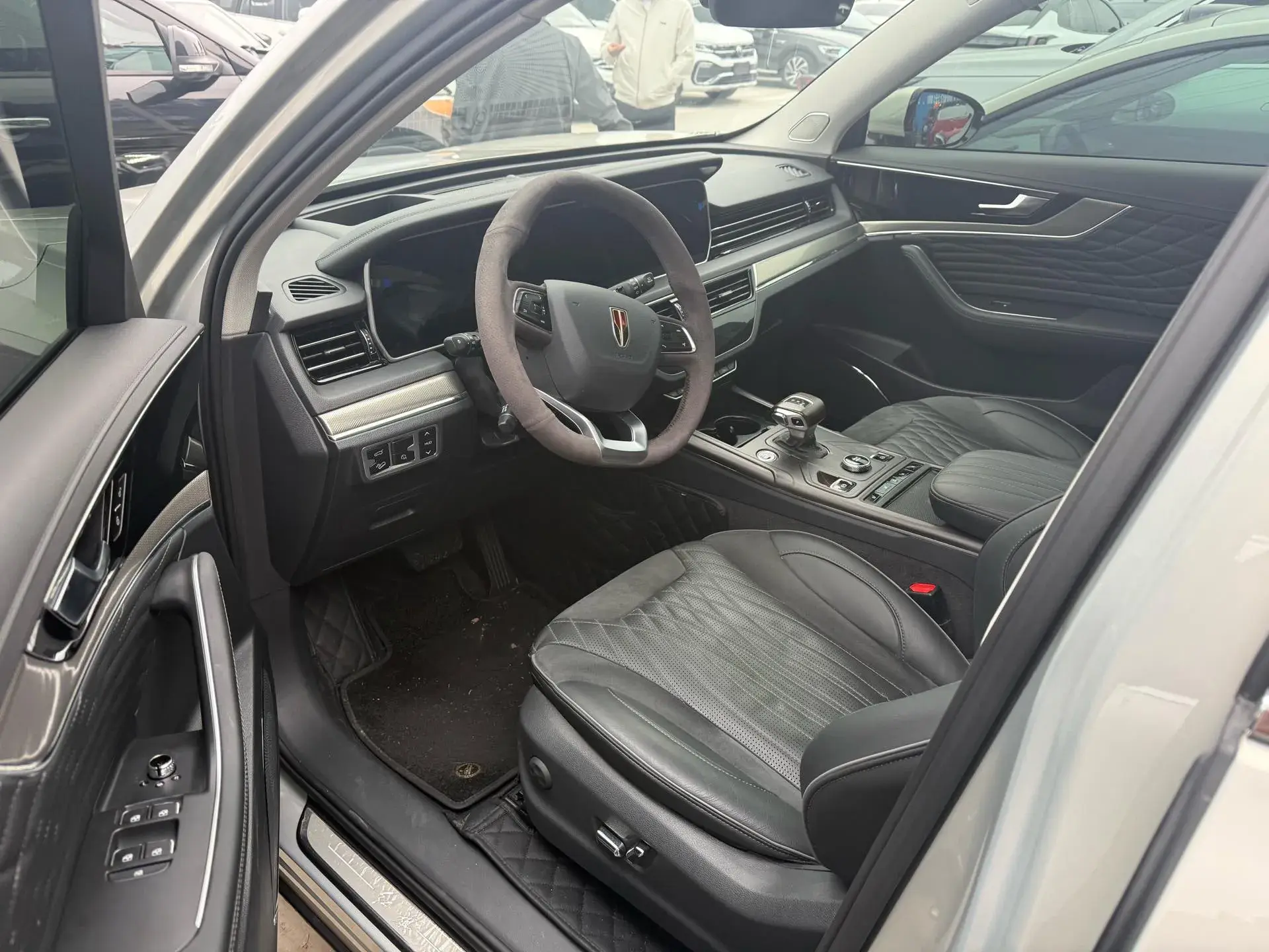 2022 HONGQI HS5 thumbnail 3