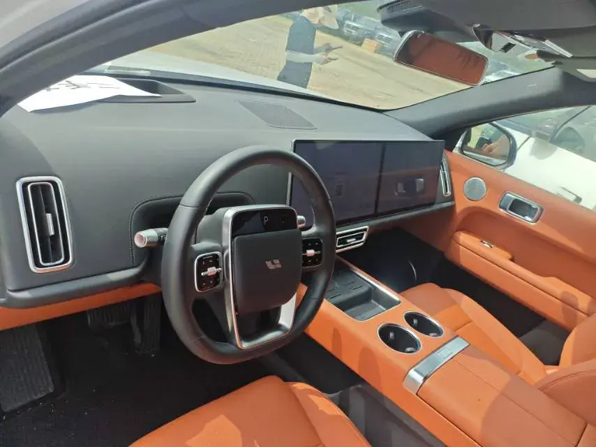 2024 LI L6 thumbnail 4