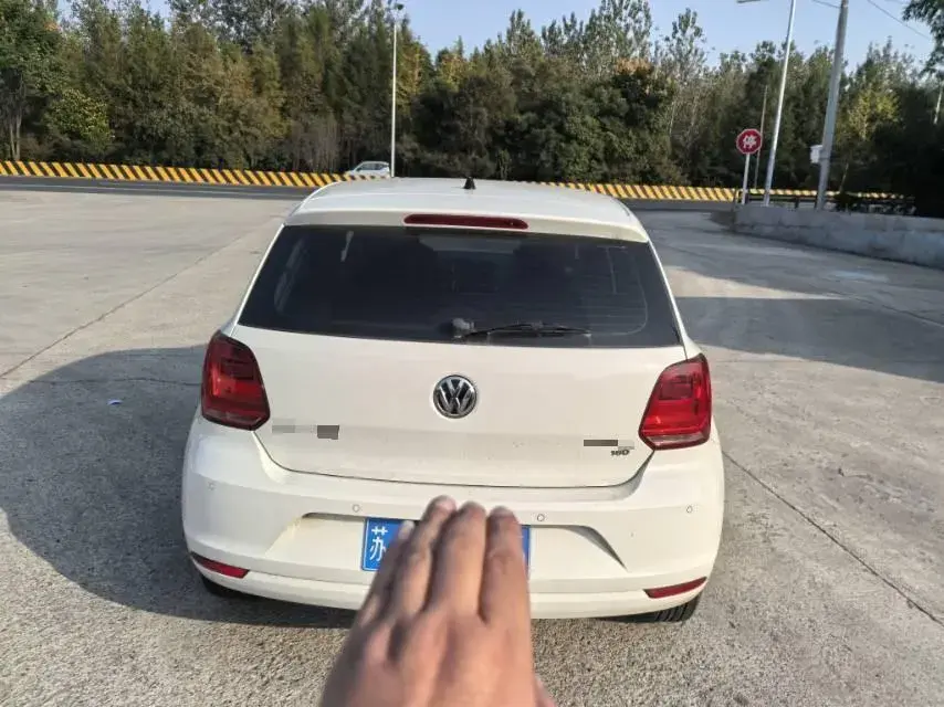 2018 VOLKSWAGEN POLO thumbnail 4