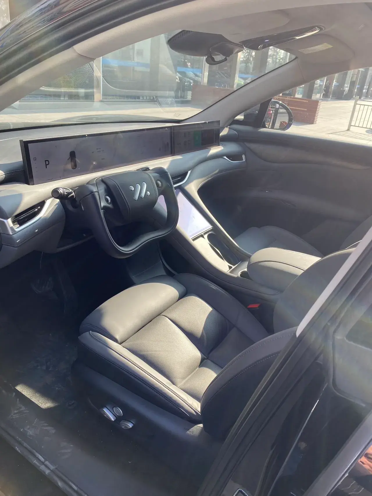 2023 IM LS6 thumbnail 3