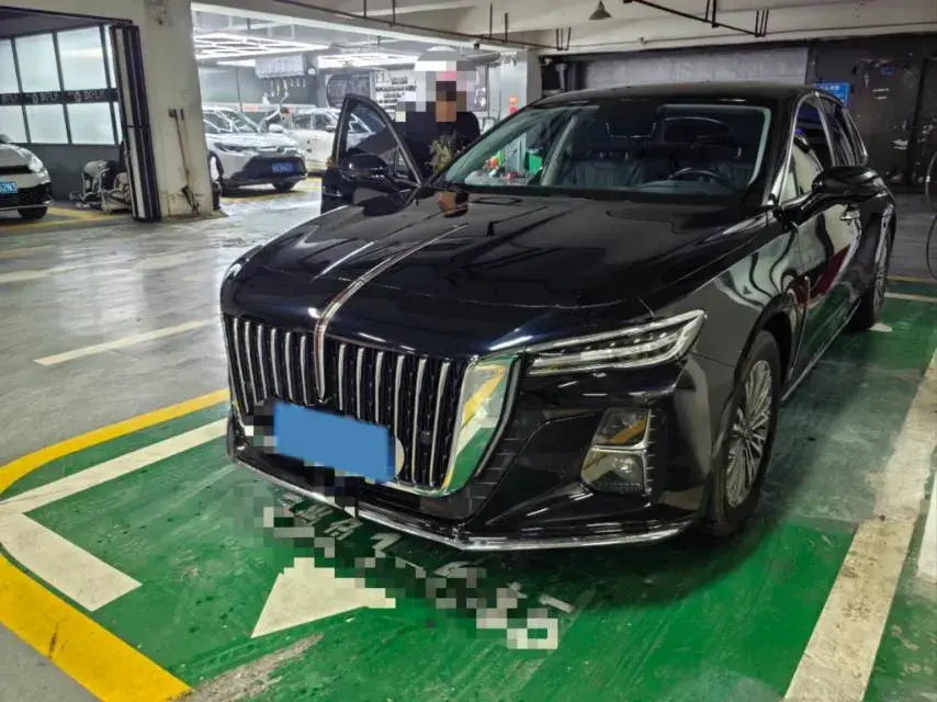 2023 HONGQI H5 view 1