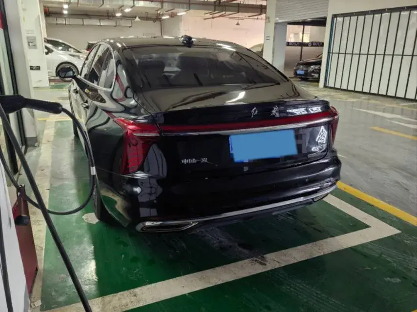 2023 HONGQI H5 thumbnail 2