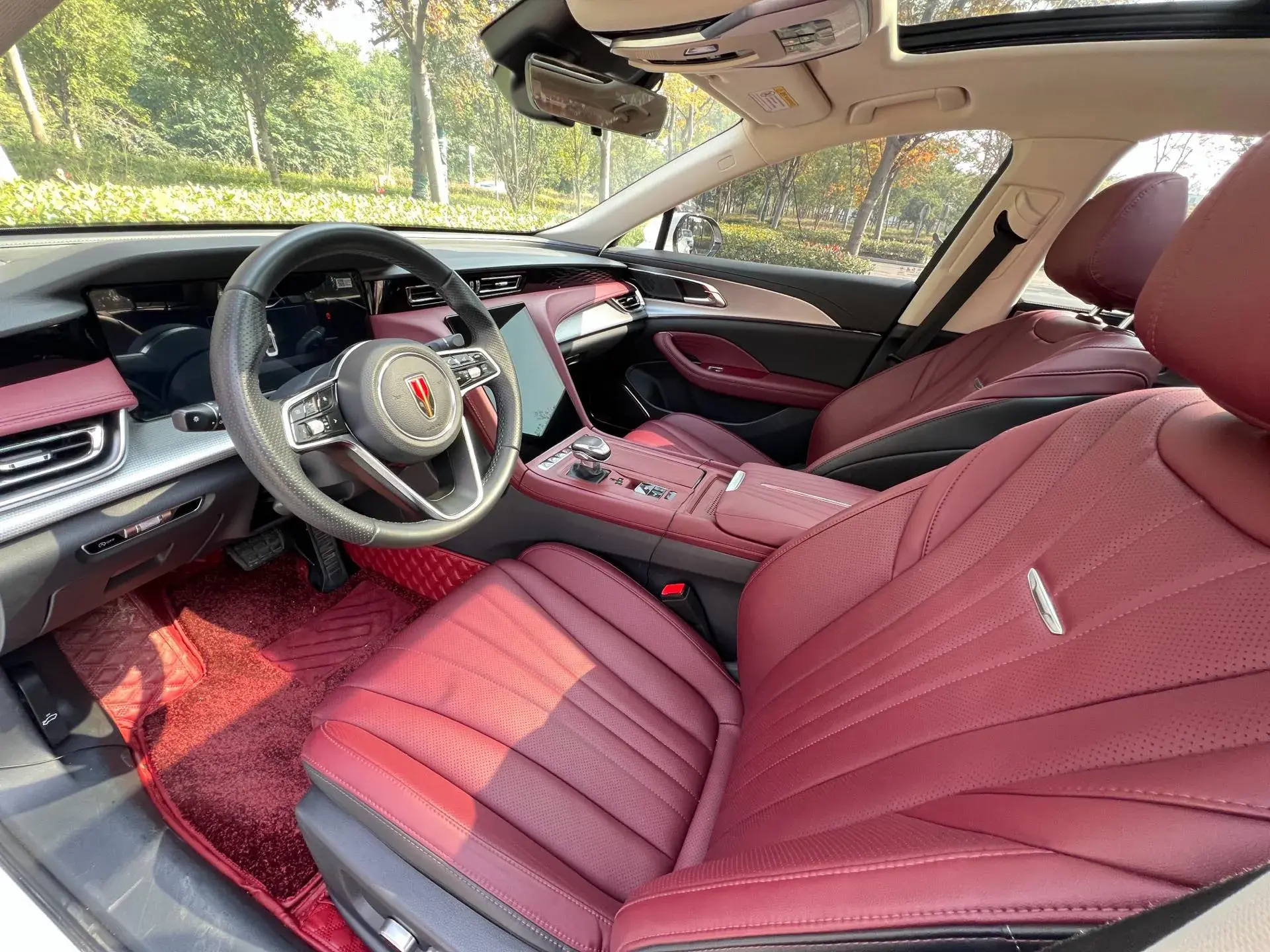 2023 HONGQI H5 thumbnail 4