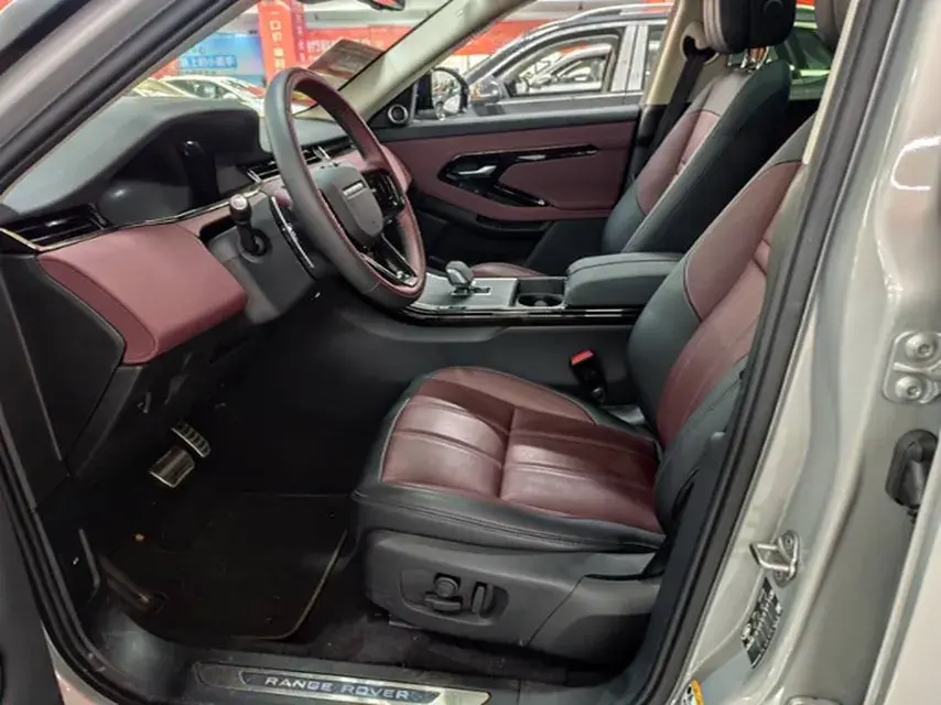 2024 LAND ROVER thumbnail 4