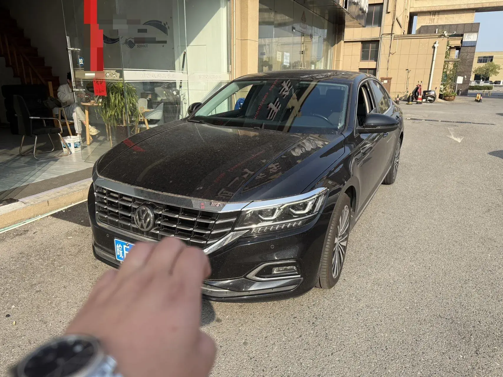 2019 VOLKSWAGEN PASSAT view 1