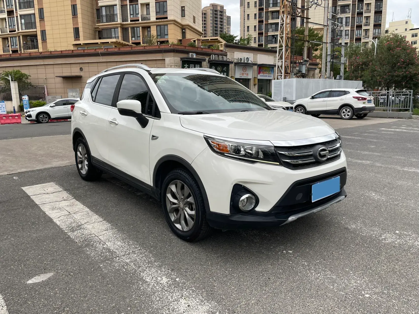 2017 GAC TRUMPCHI thumbnail 3