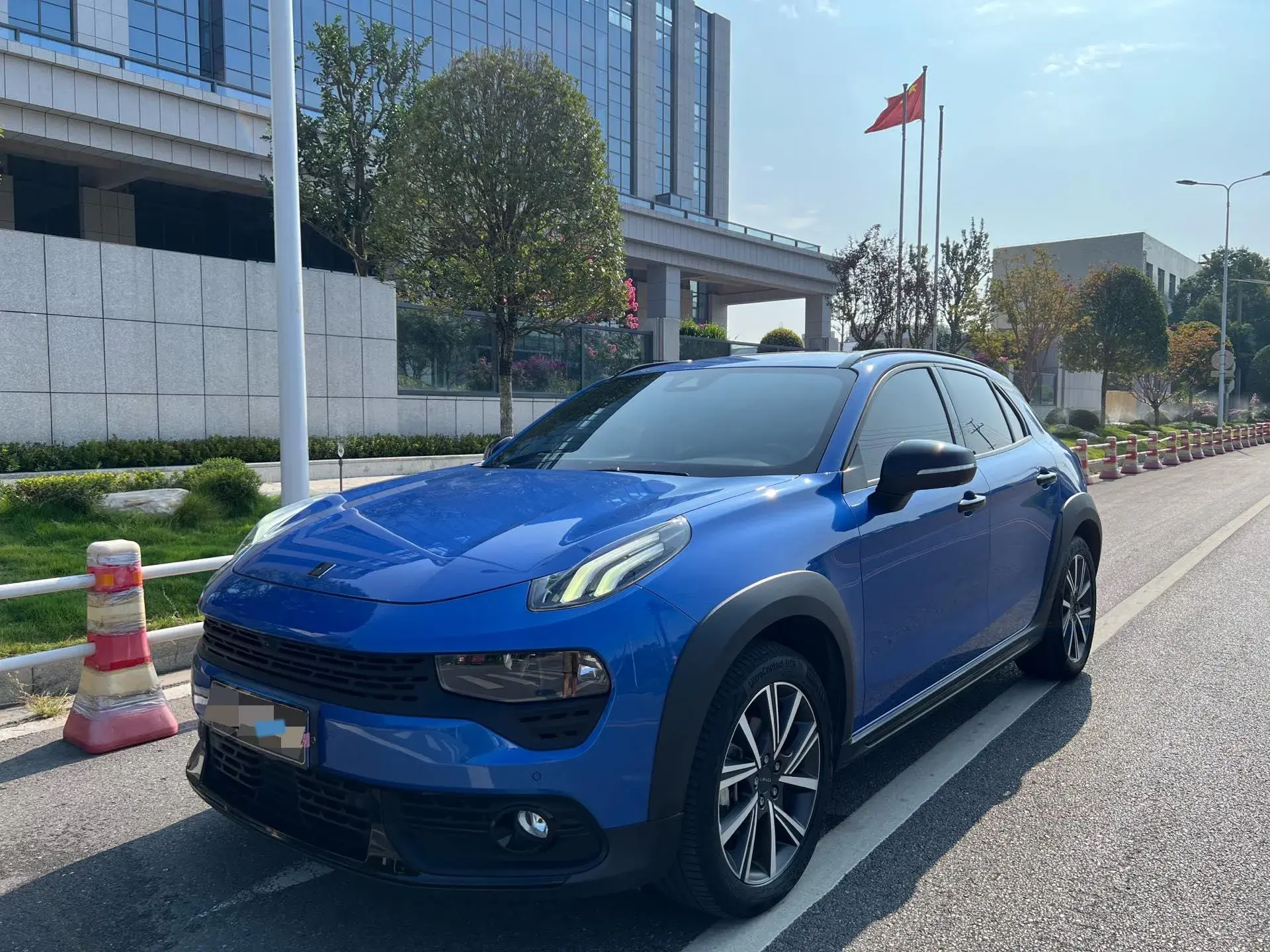 2021 LYNK&CO 02 view 1