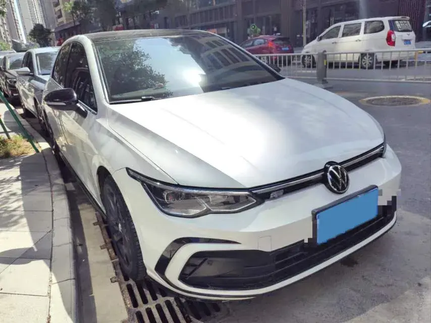 2021 VOLKSWAGEN GOLF thumbnail 3