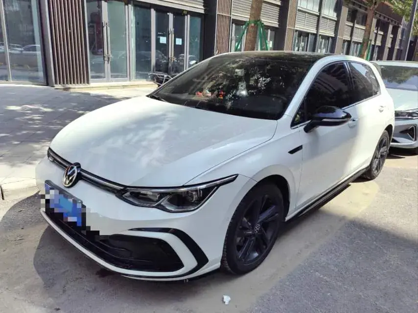 2021 VOLKSWAGEN GOLF view 1