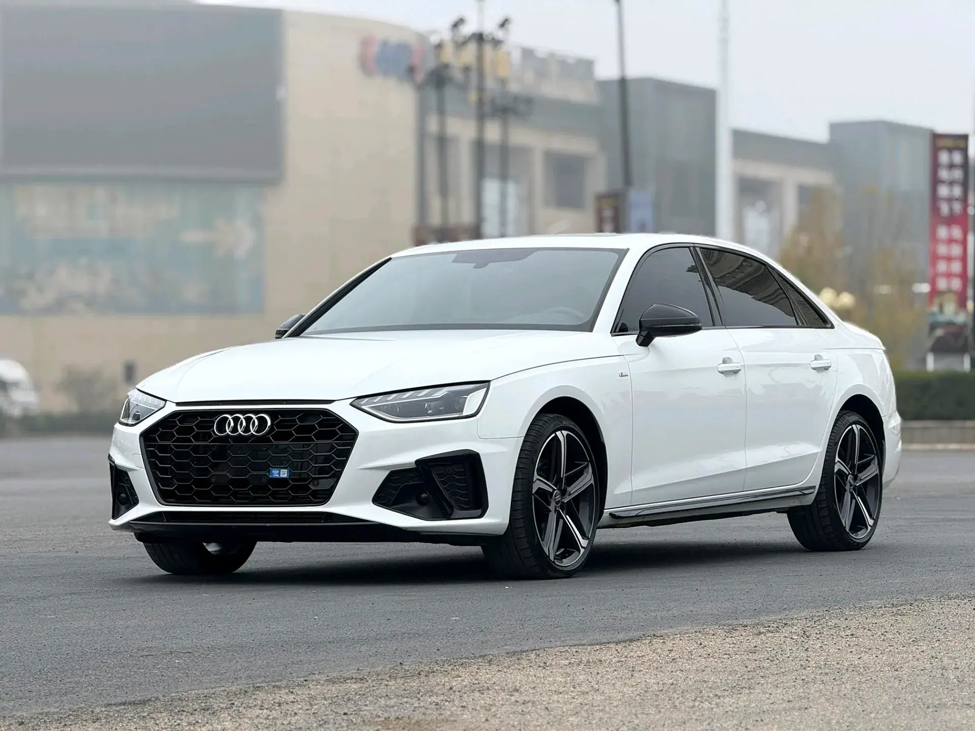 2024 AUDI A4L view 1