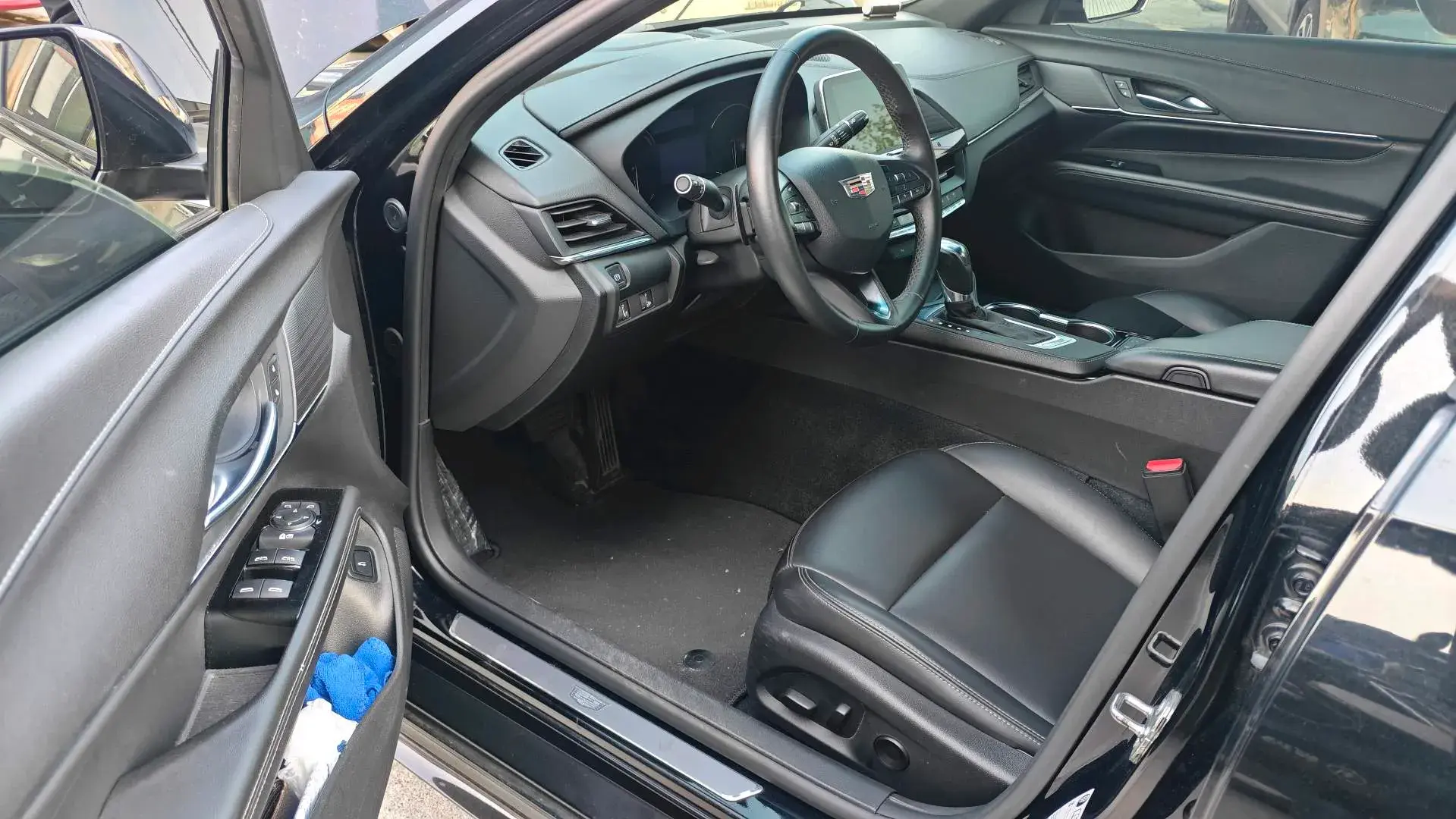 2021 CADILLAC CT4 thumbnail 2