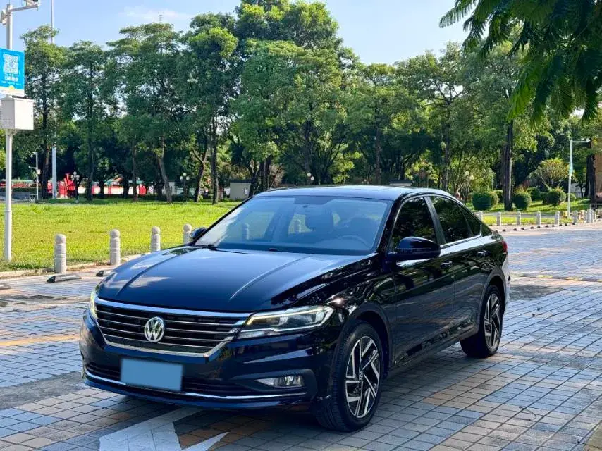 2019 VOLKSWAGEN LAVIDA view 1