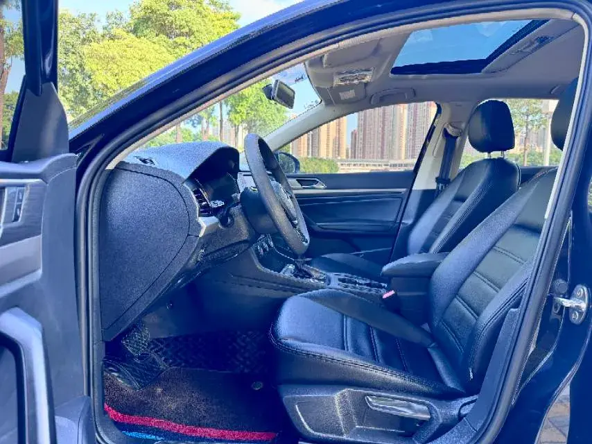 2019 VOLKSWAGEN LAVIDA thumbnail 4