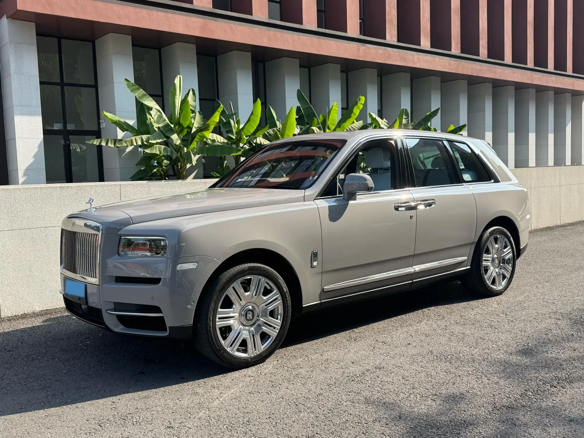 2024 ROLLS-ROYCE CULLINAN view 1