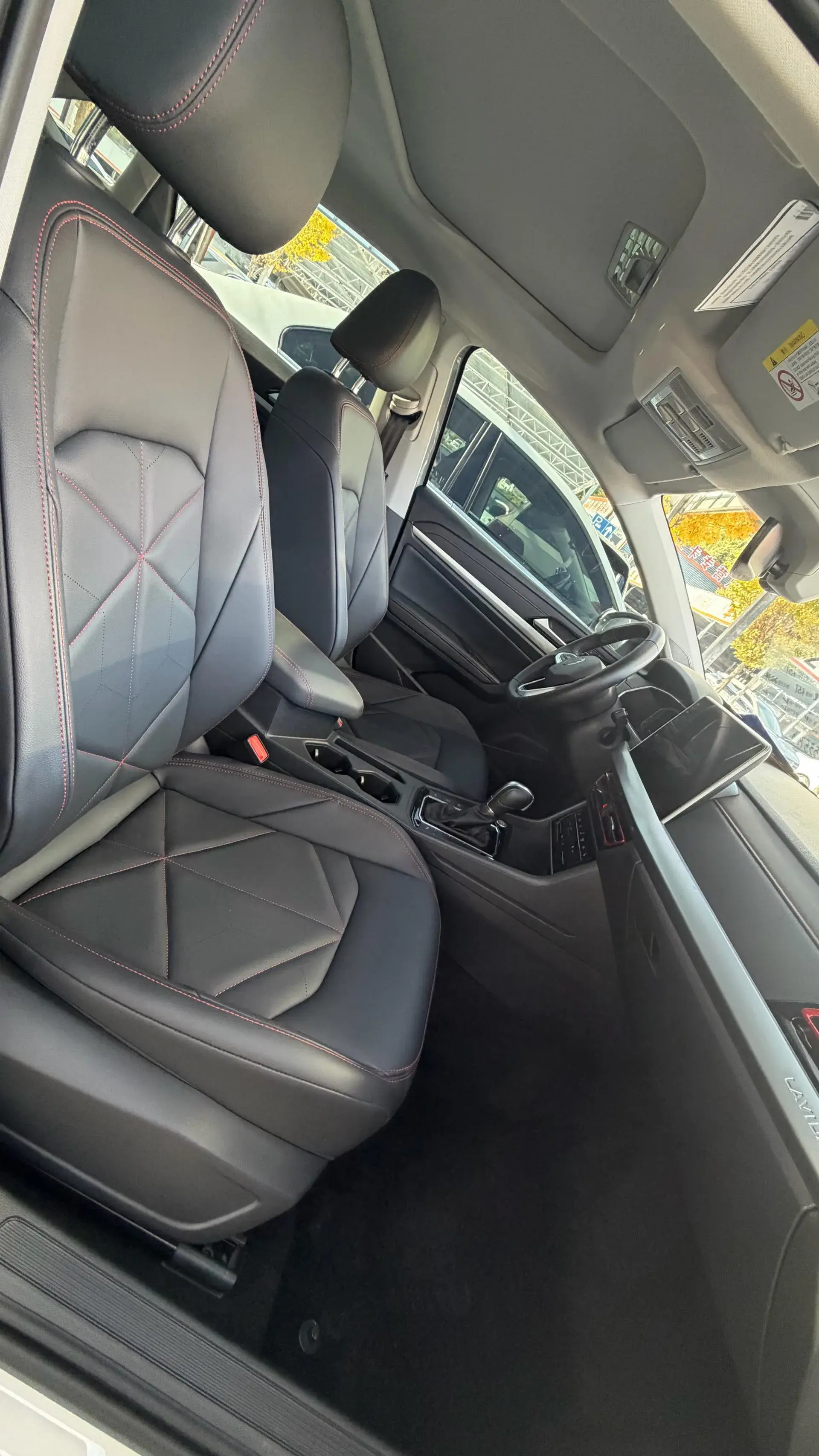 2023 VOLKSWAGEN LAVIDA thumbnail 4