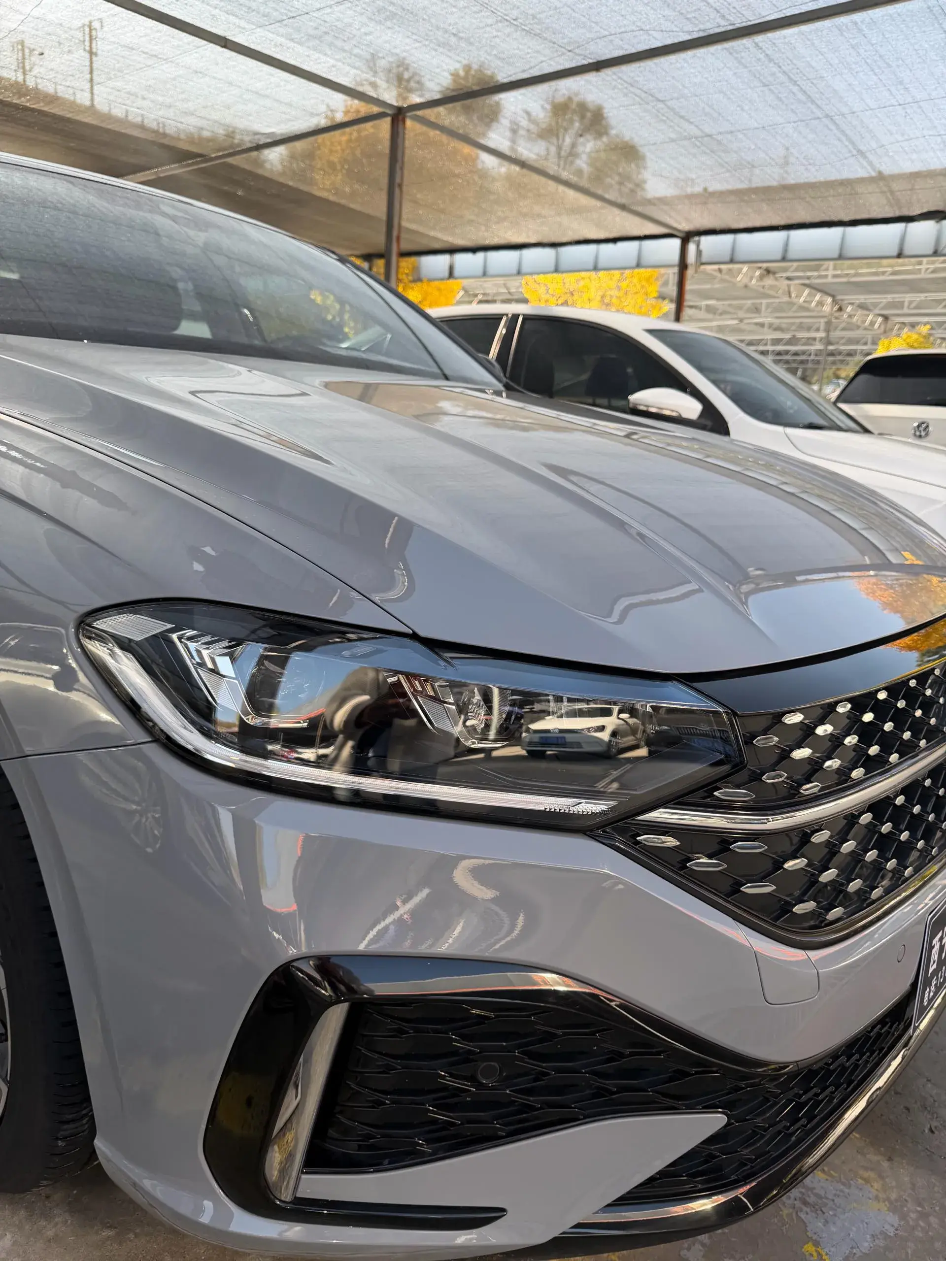 2023 VOLKSWAGEN LAVIDA thumbnail 3