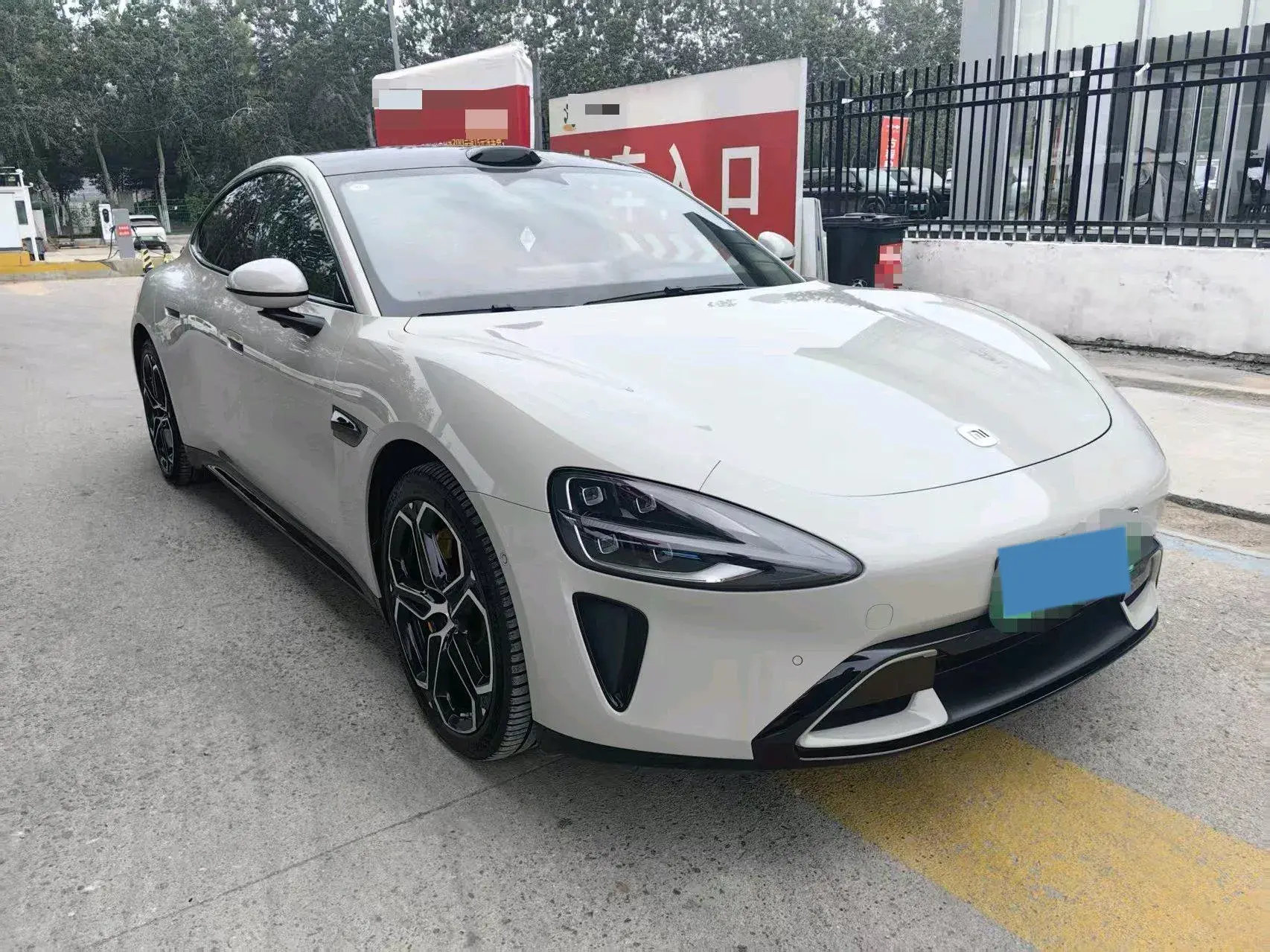 2024 MI SU7 thumbnail 2