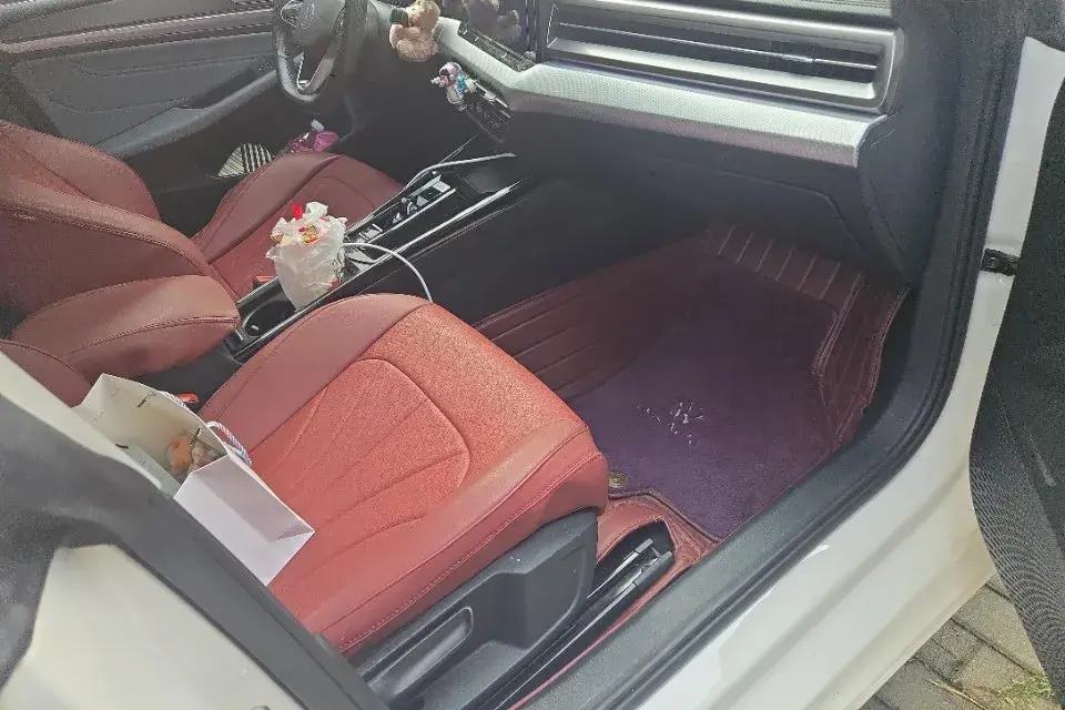 2022 VOLKSWAGEN LAMANDO thumbnail 2