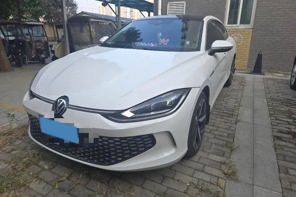 2022 VOLKSWAGEN LAMANDO view 1