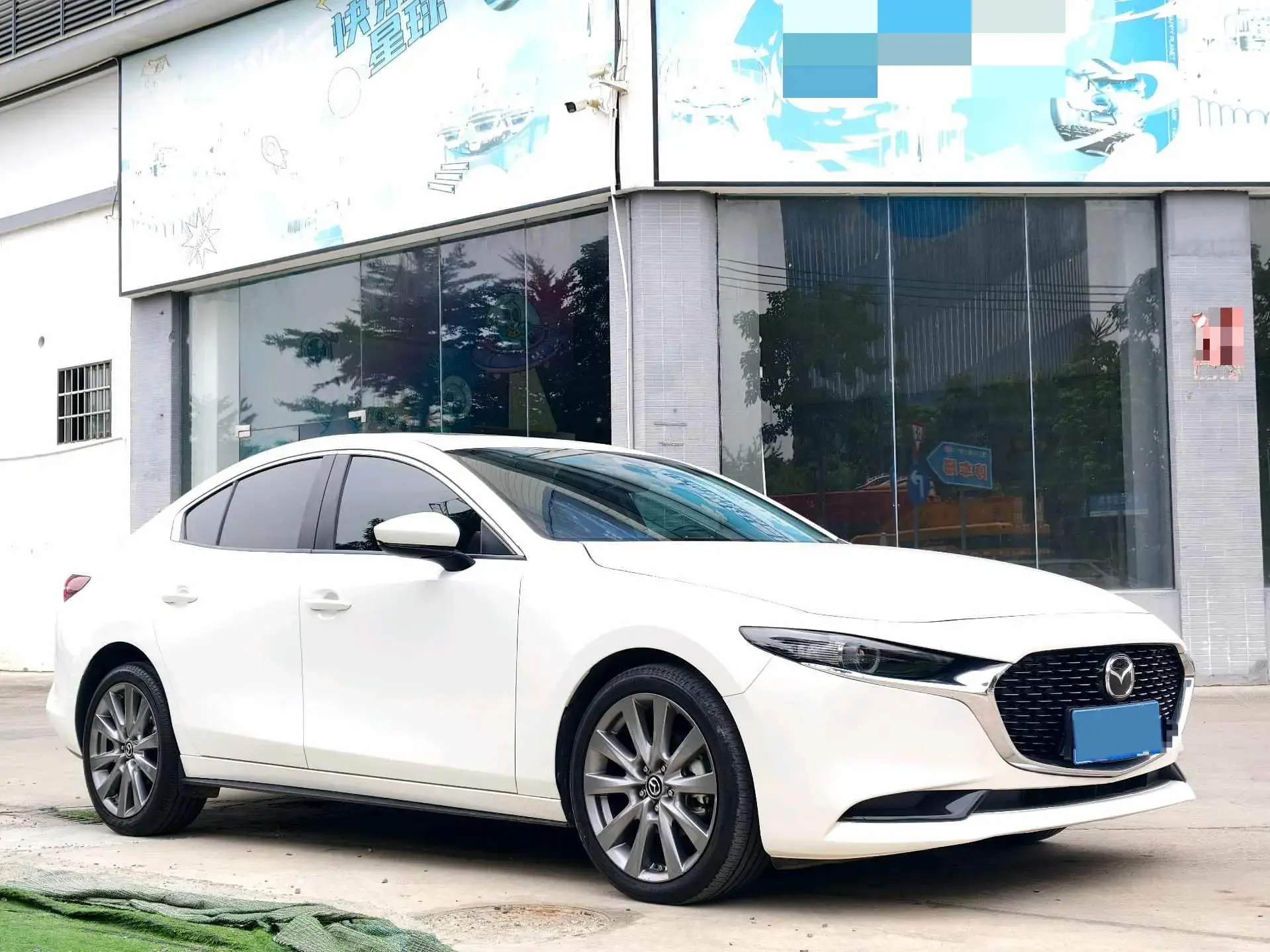 2022 MAZDA 3 thumbnail 3