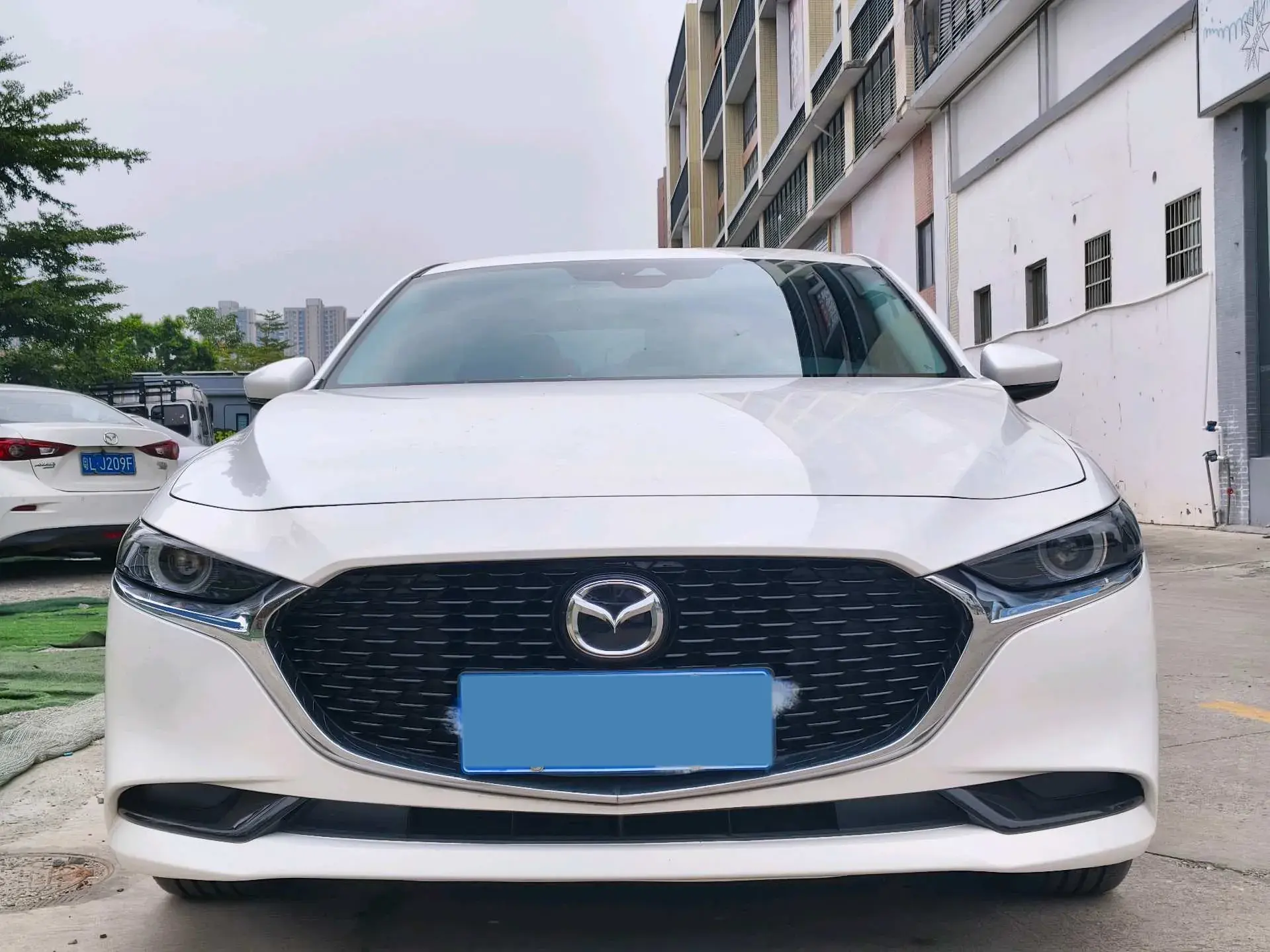 2022 MAZDA 3 thumbnail 2