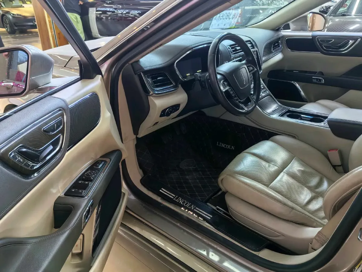 2019 Lincoln Continental 2.0T 261HP L4 6AT,autocango,china used car exporter,china ev exporter,chinese used car exporter,chinese used ev exporter