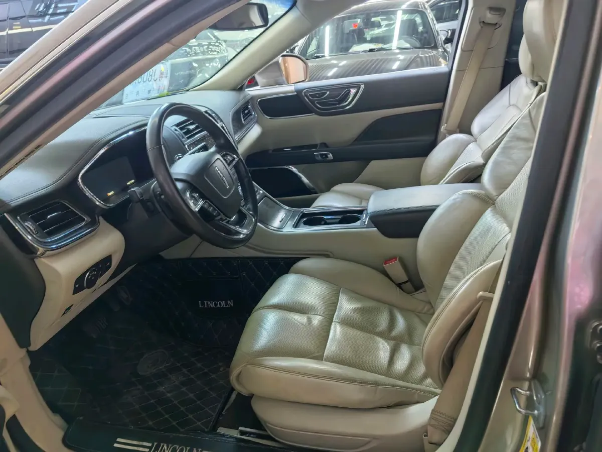 2019 Lincoln Continental 2.0T 261HP L4 6AT,autocango,china used car exporter,china ev exporter,chinese used car exporter,chinese used ev exporter