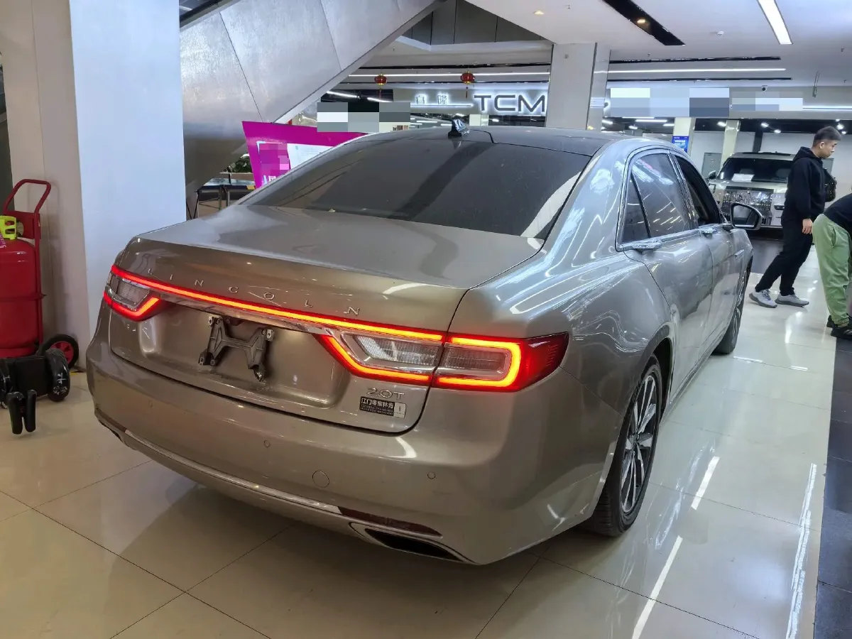 2019 Lincoln Continental 2.0T 261HP L4 6AT,autocango,china used car exporter,china ev exporter,chinese used car exporter,chinese used ev exporter