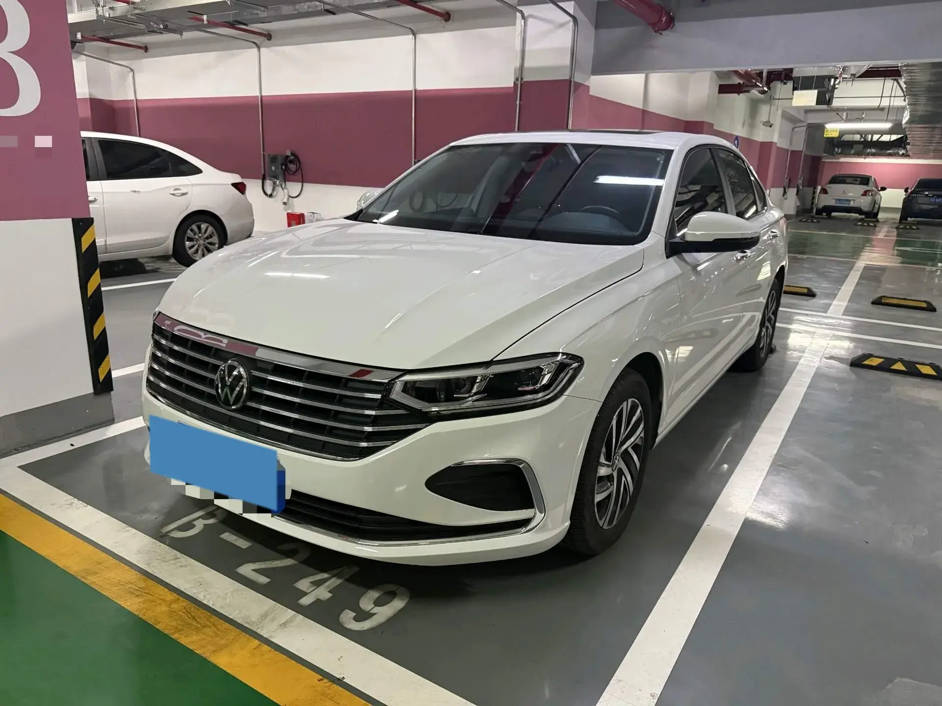 2023 VOLKSWAGEN LAVIDA view 1