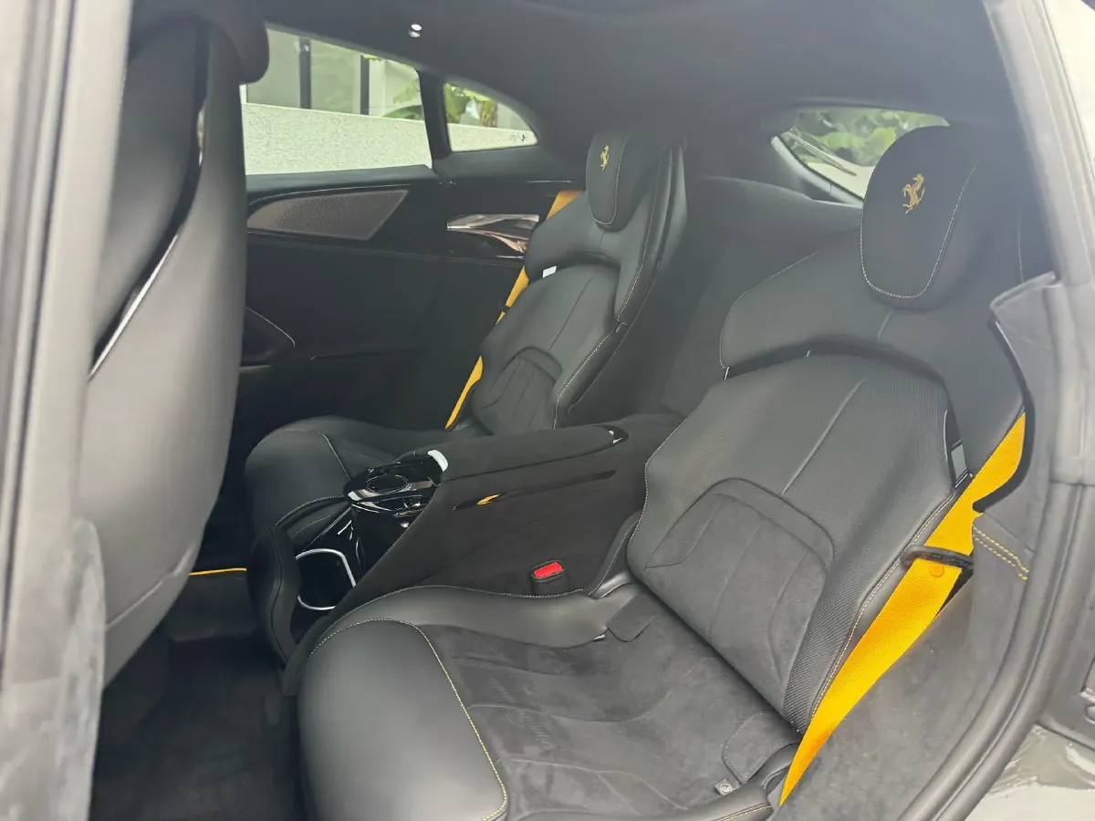 2023 Ferrari Purosangue 6.5L 725HP V12 8DCT,autocango,china used car exporter,china ev exporter,chinese used car exporter,chinese used ev exporter