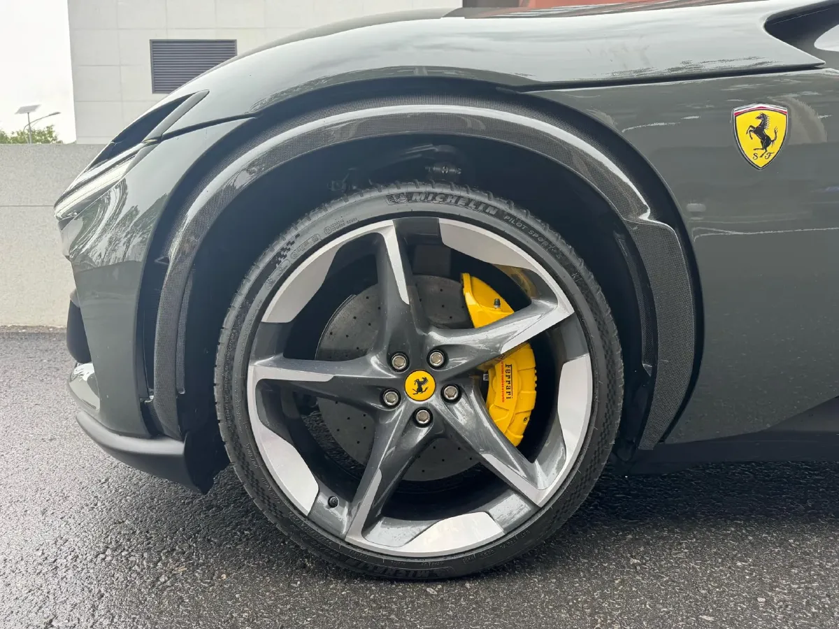 2023 Ferrari Purosangue 6.5L 725HP V12 8DCT,autocango,china used car exporter,china ev exporter,chinese used car exporter,chinese used ev exporter