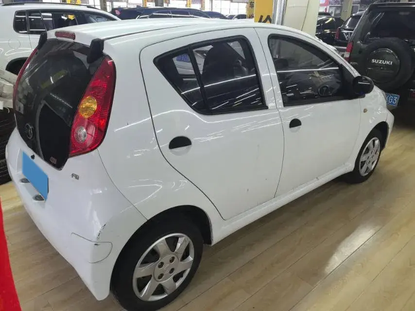 2015 BYD F0 thumbnail 2