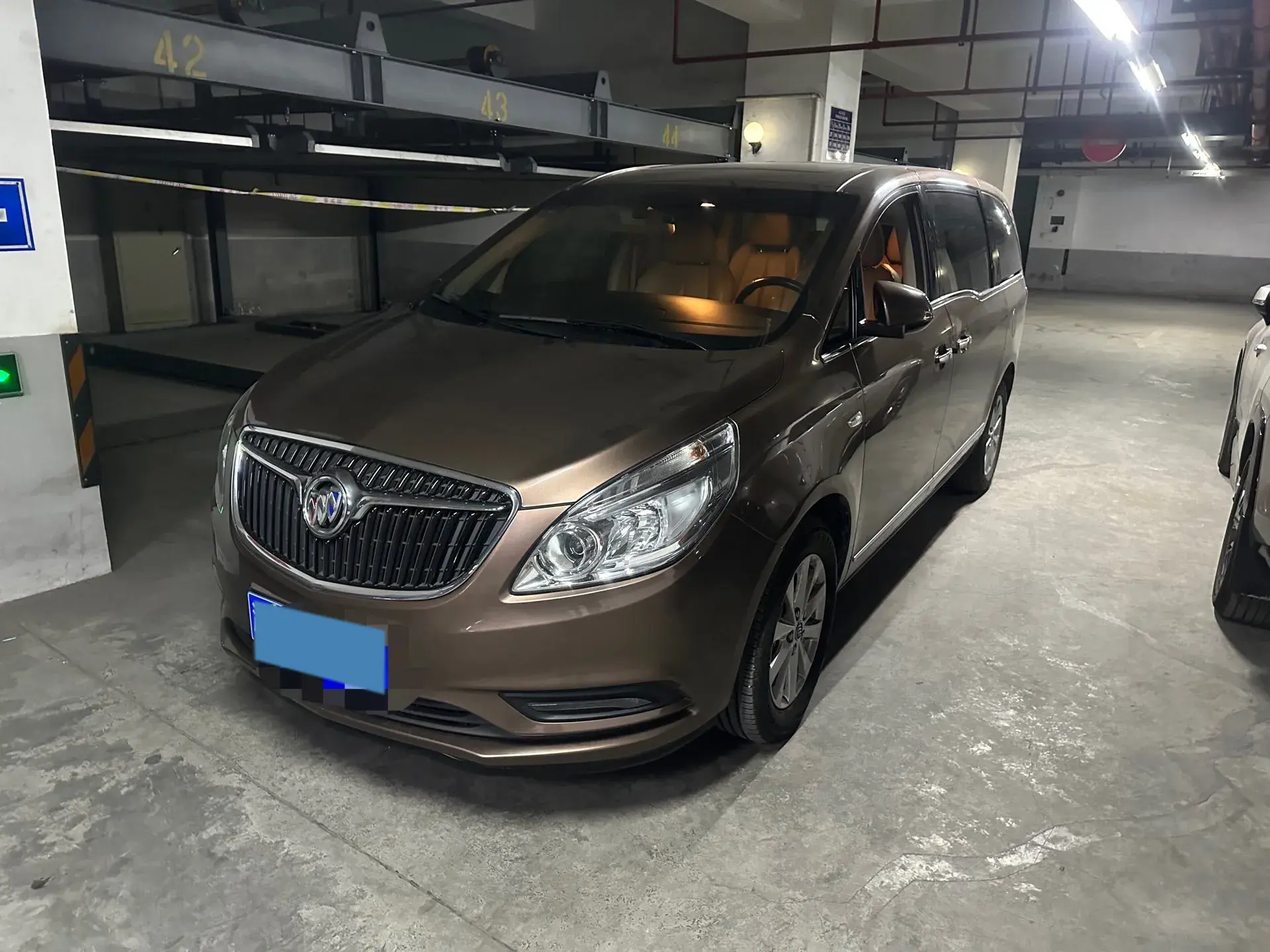 2018 BUICK GL8 view 1