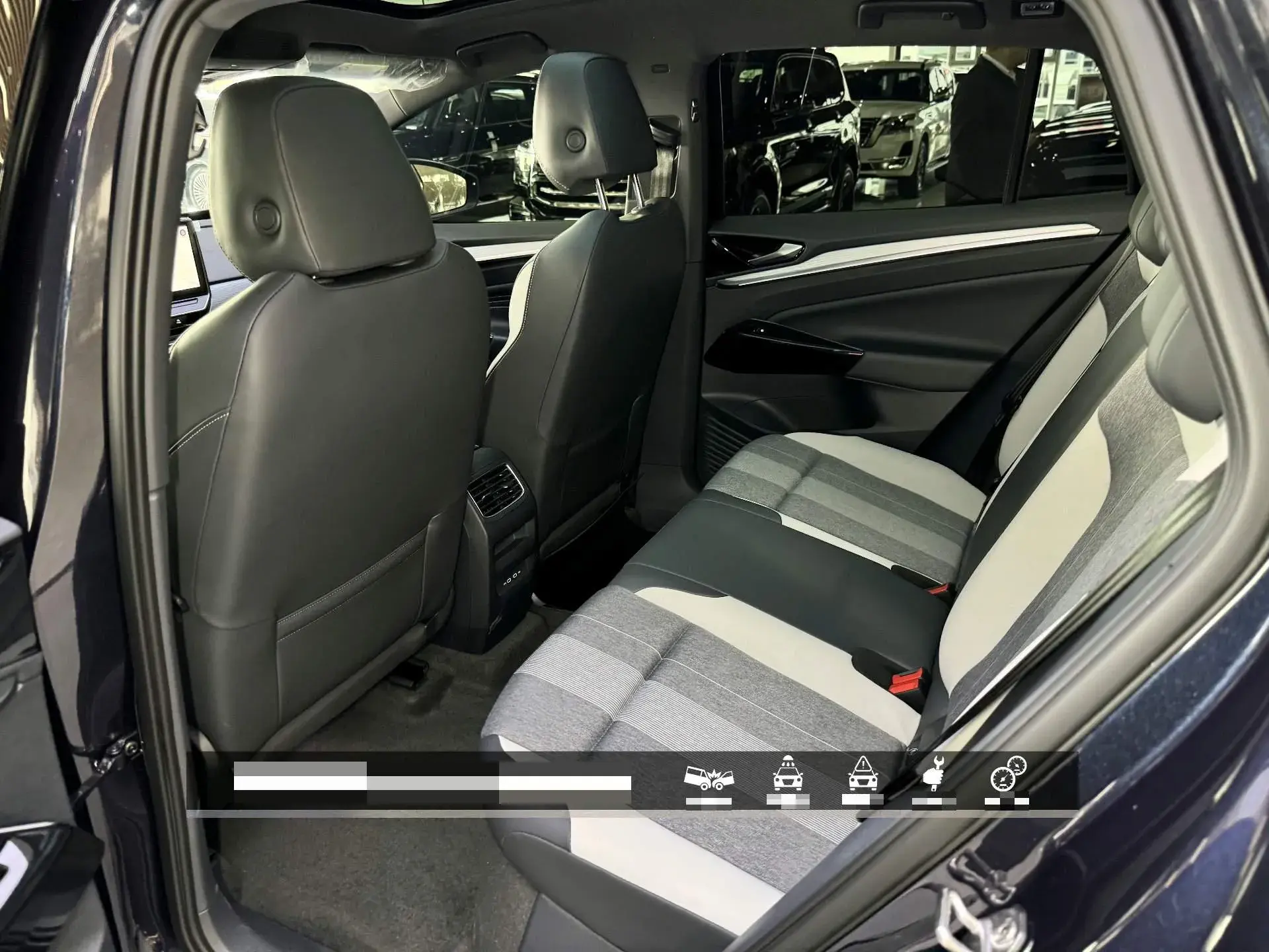 2022 VOLKSWAGEN ID.4 thumbnail 4