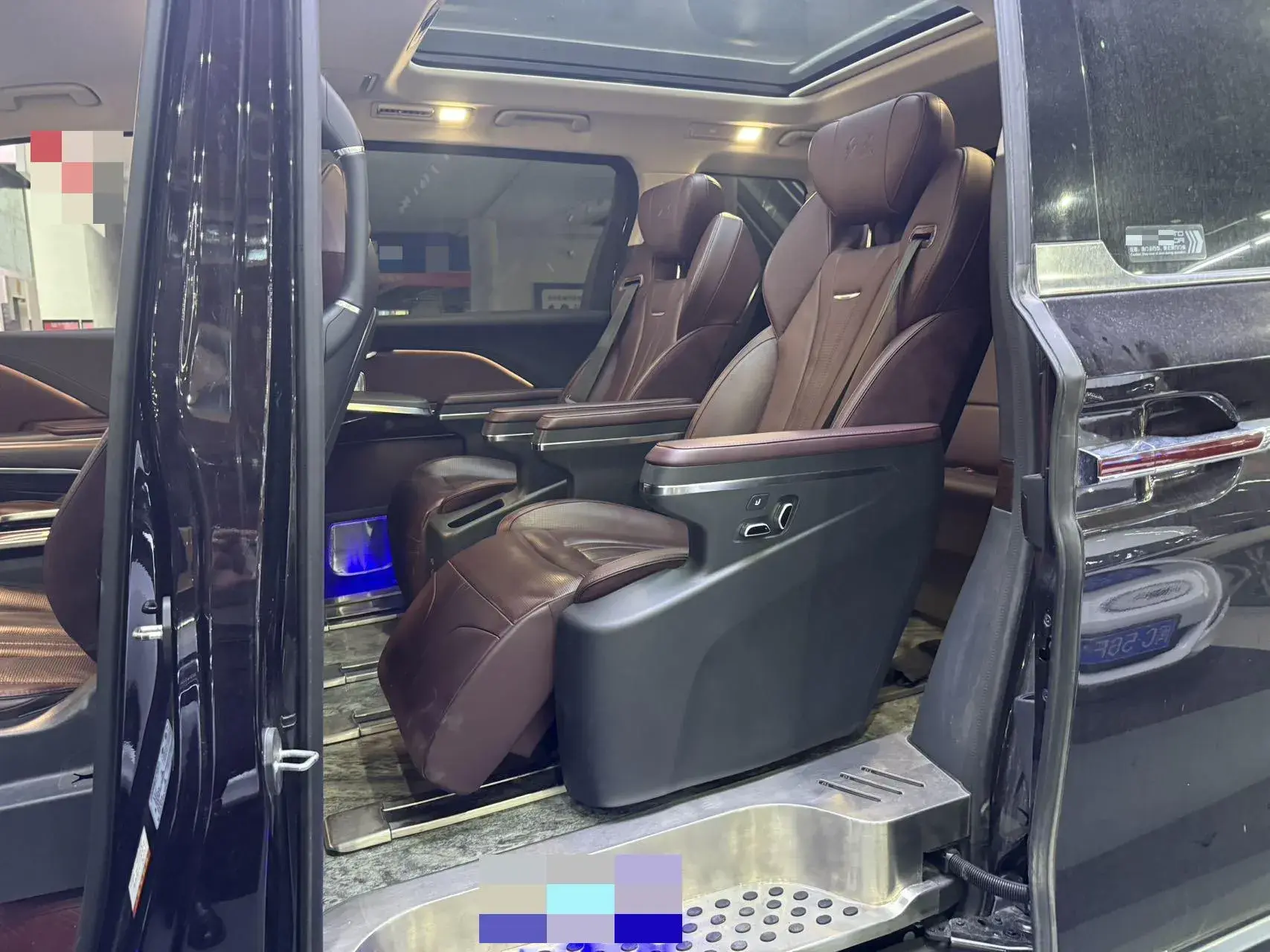 2023 HONGQI HQ9 thumbnail 3