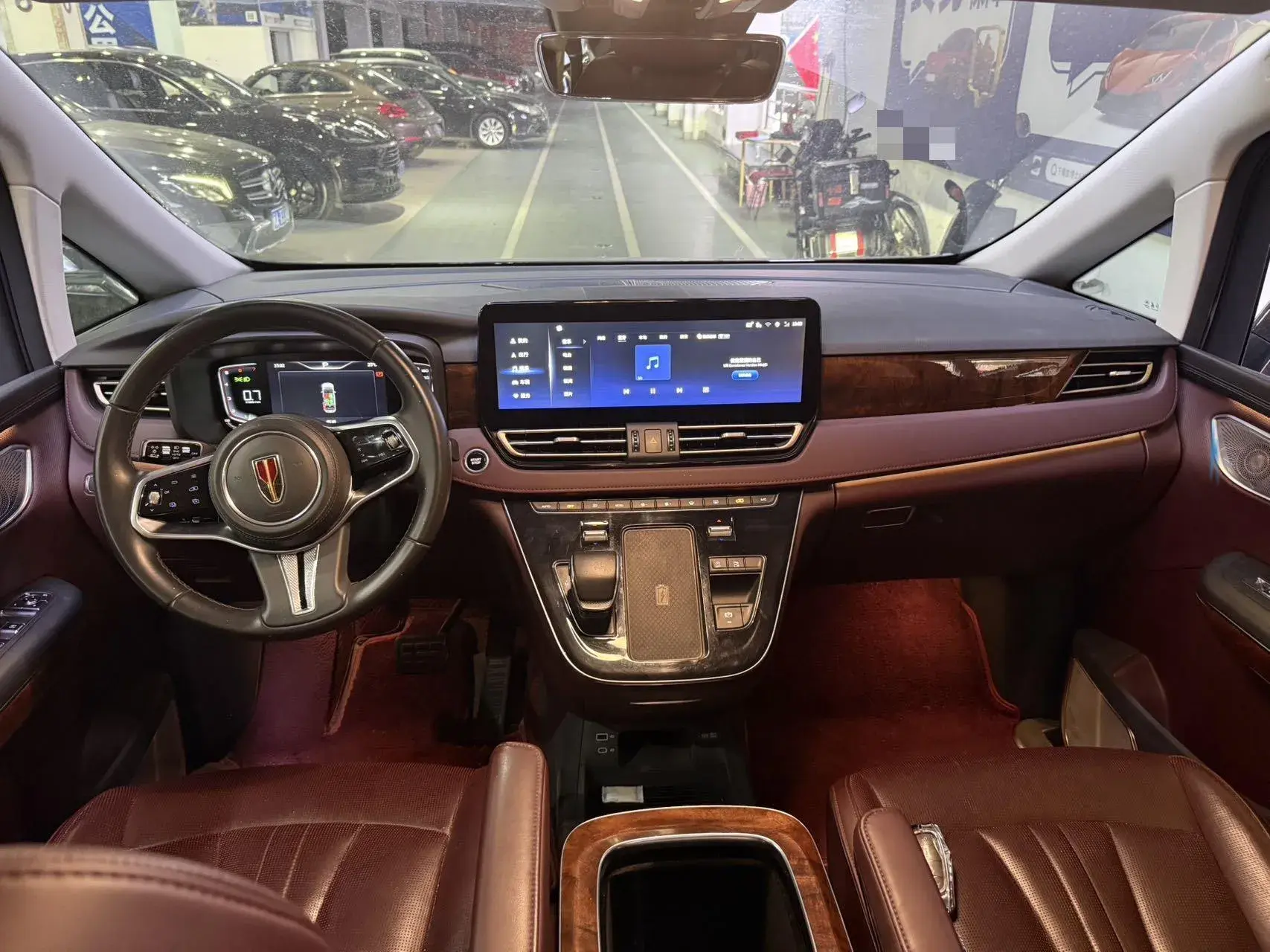 2023 HONGQI HQ9 thumbnail 4