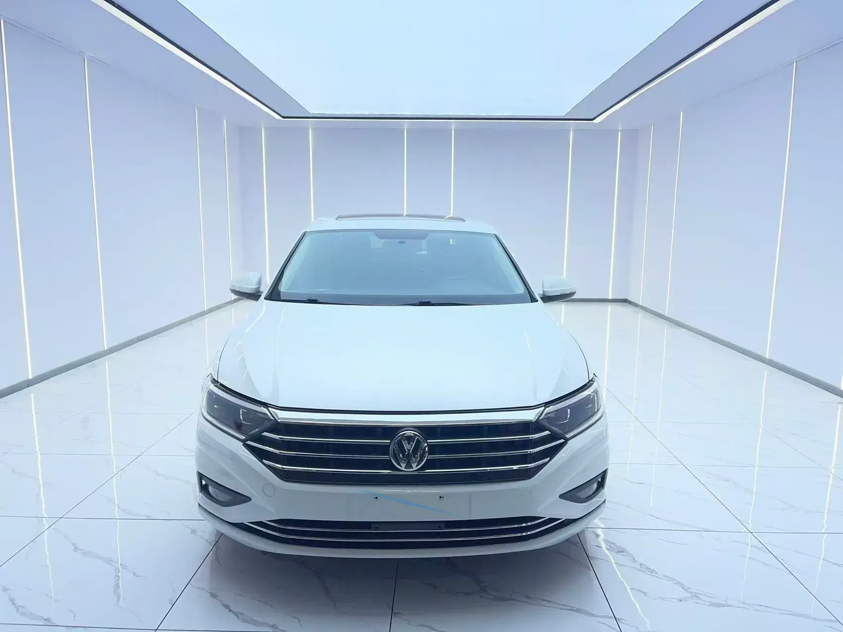 2019 VOLKSWAGEN SAGITAR thumbnail 2