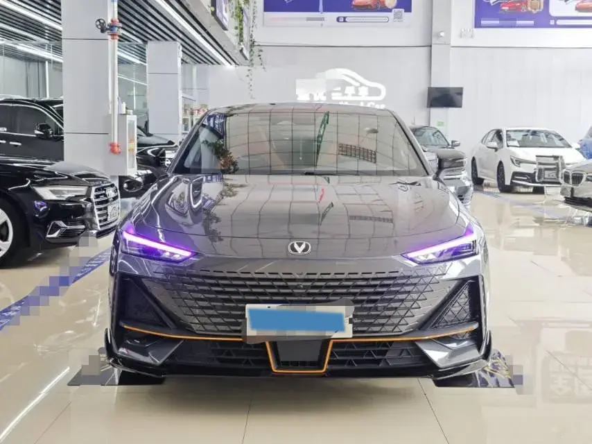 2023 CHANGAN UNI-V thumbnail 2