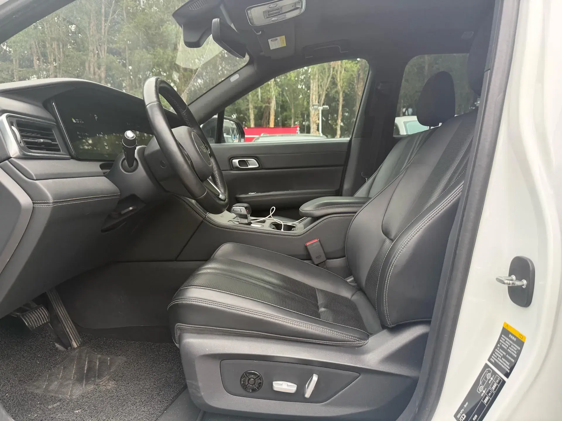 2020 LI ONE thumbnail 4