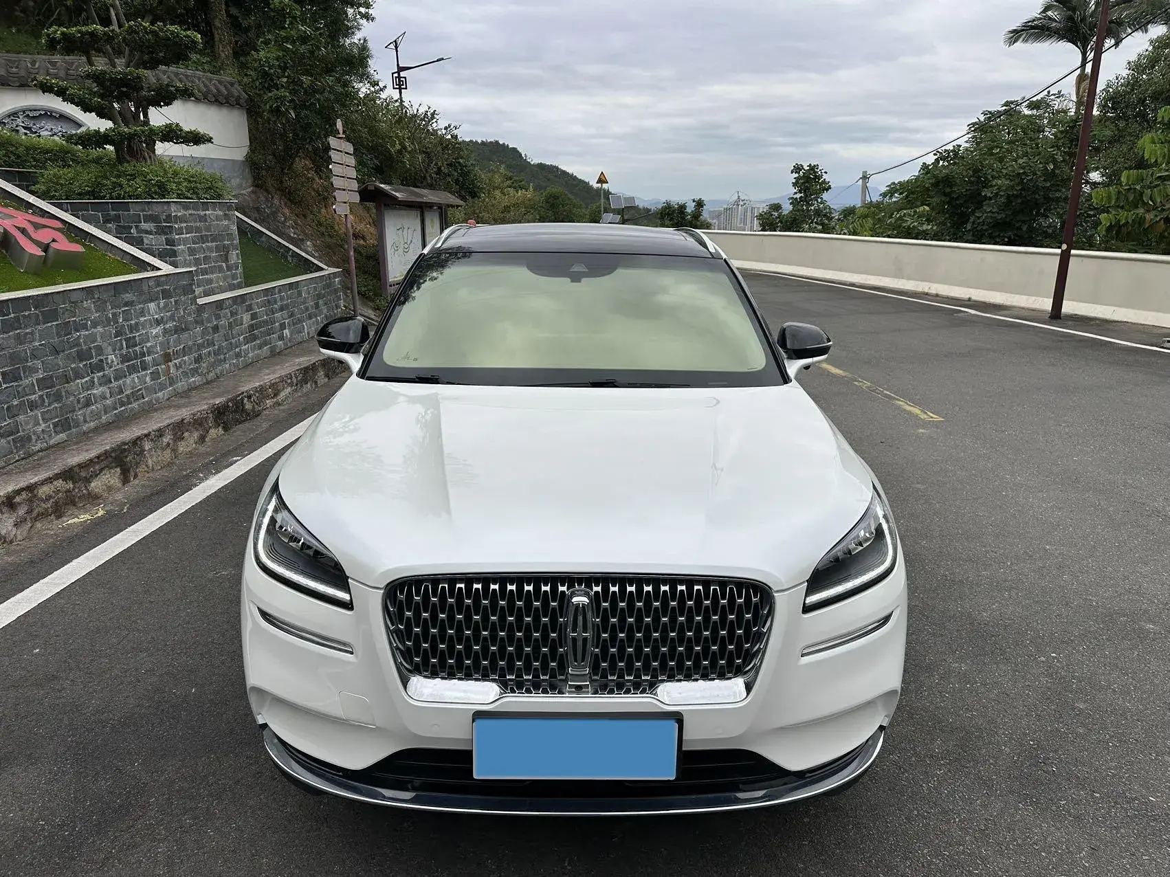 2020 LINCOLN CORSAIR thumbnail 3