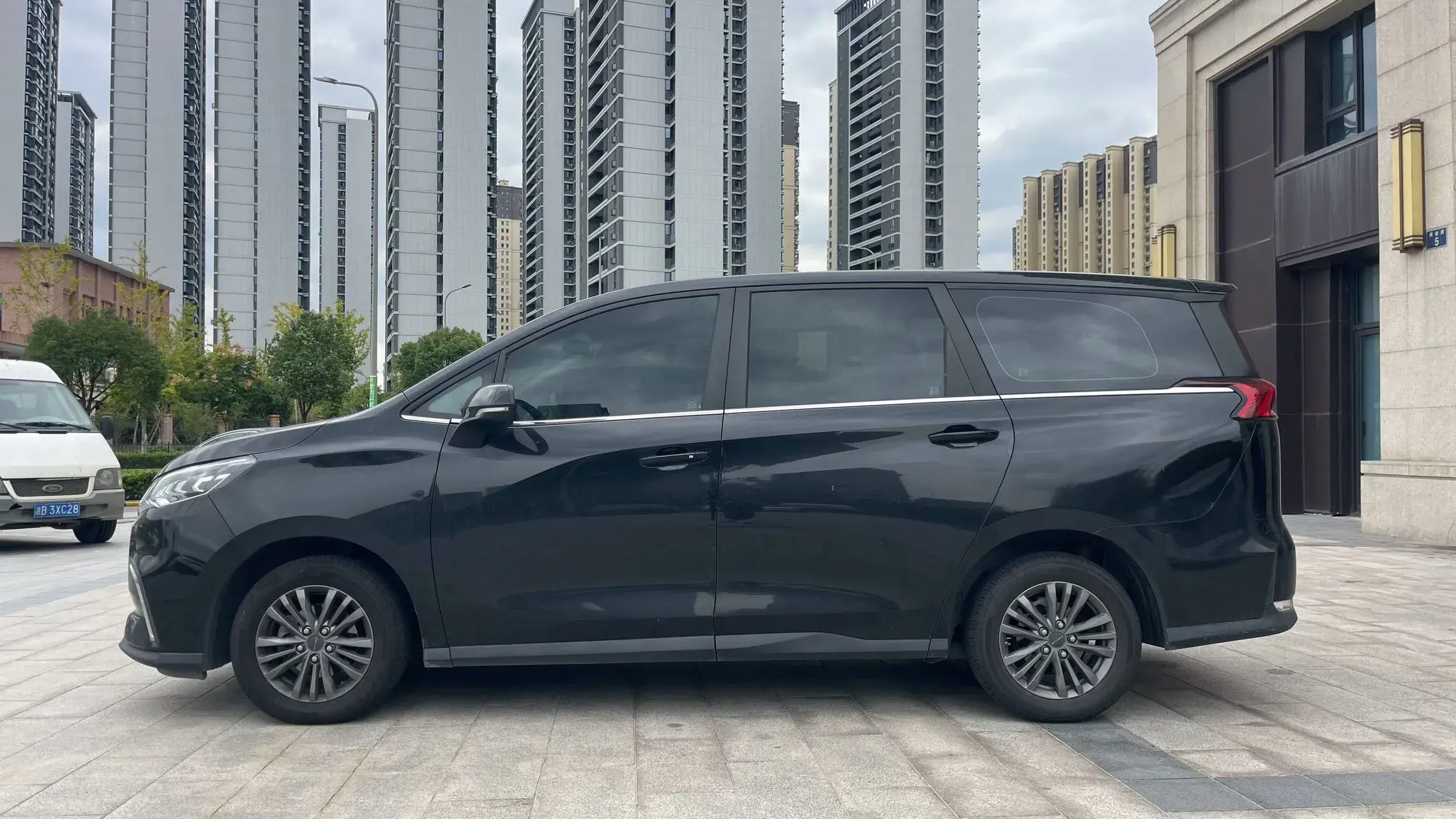 2021 MAXUS G50 thumbnail 3