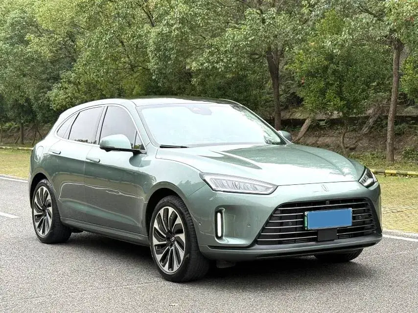 2022 AITO AITO thumbnail 2