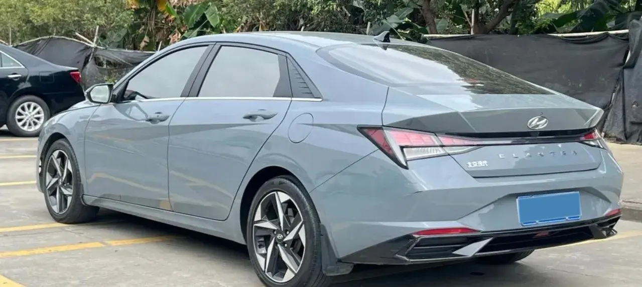 2021 HYUNDAI ELANTRA thumbnail 3