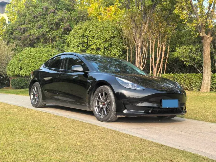 2022 TESLA MODEL thumbnail 3