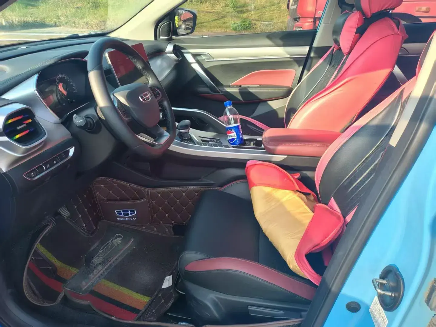 2021 GEELY COOLRAY thumbnail 4