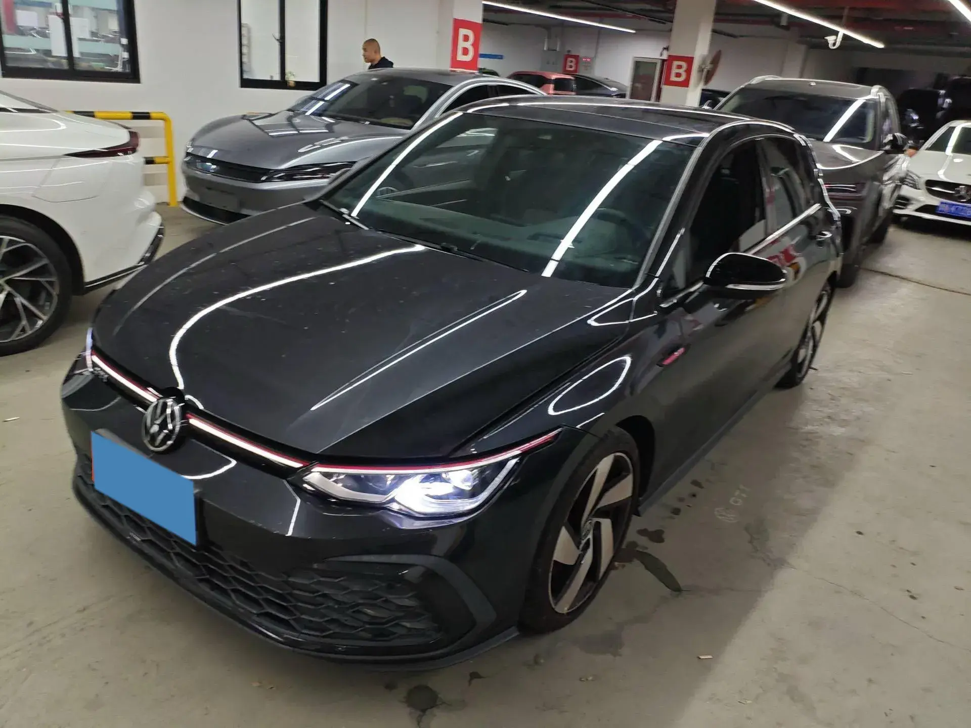 2021 VOLKSWAGEN GOLFGTI view 1