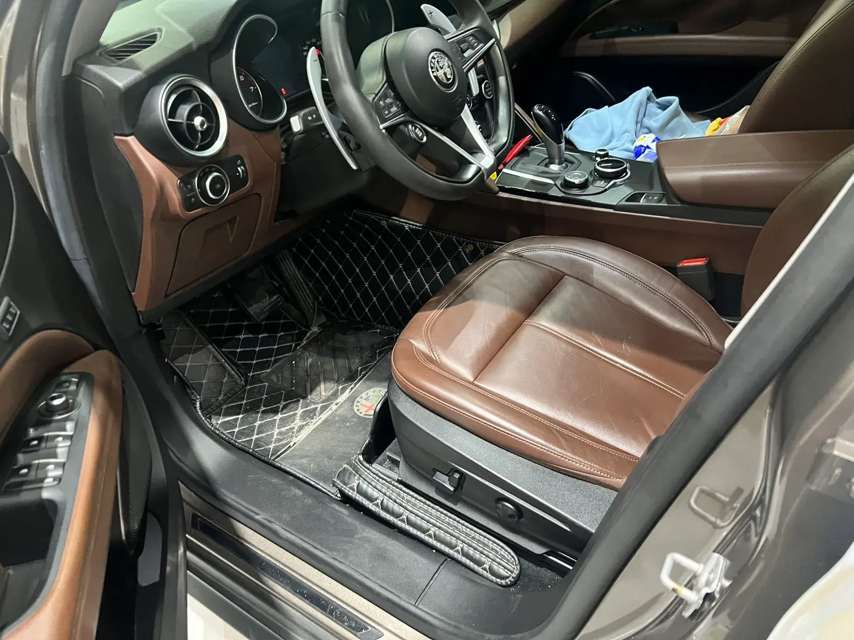 2017 ALFA ROMEO thumbnail 3