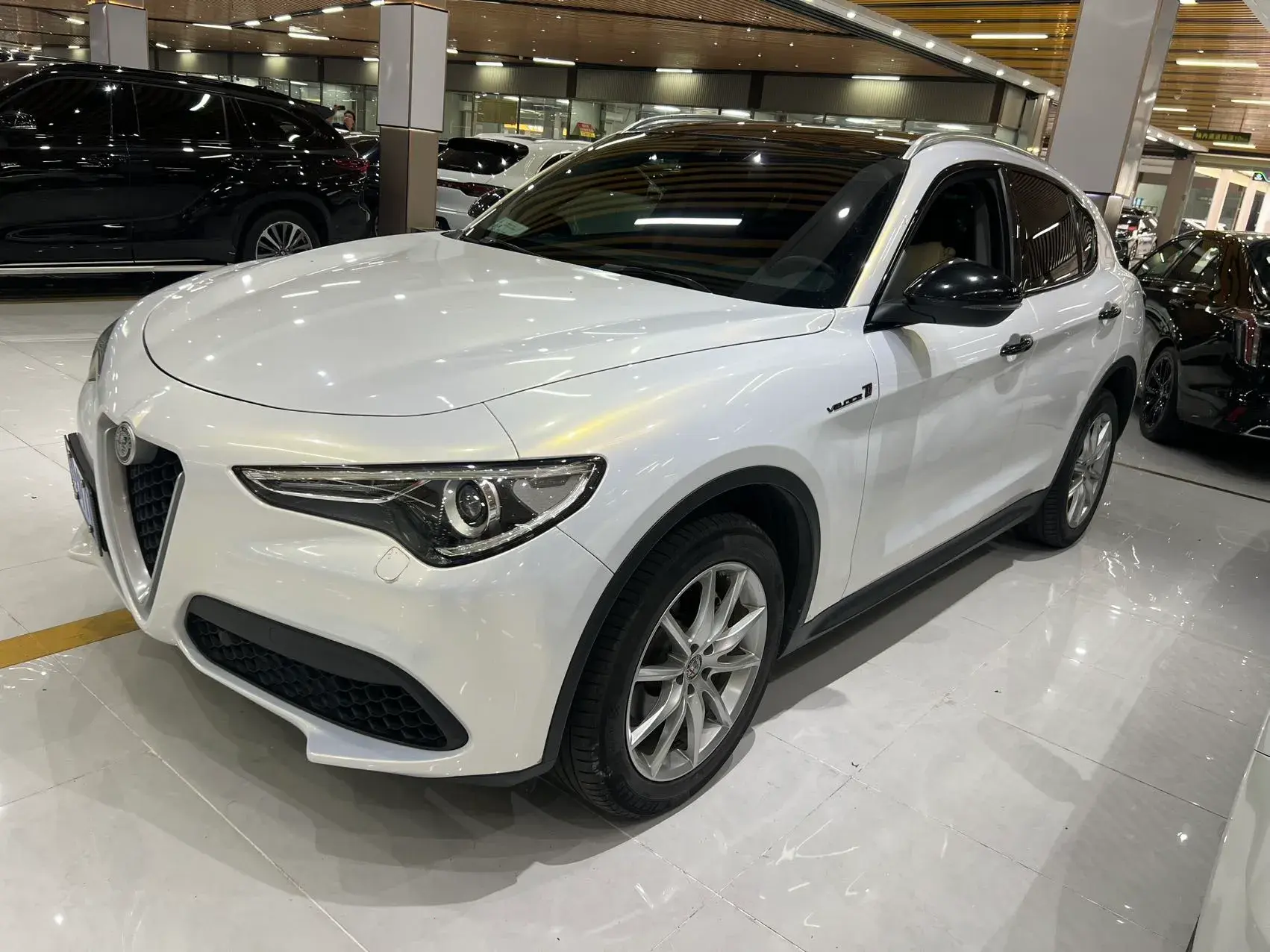 2017 ALFA ROMEO view 1