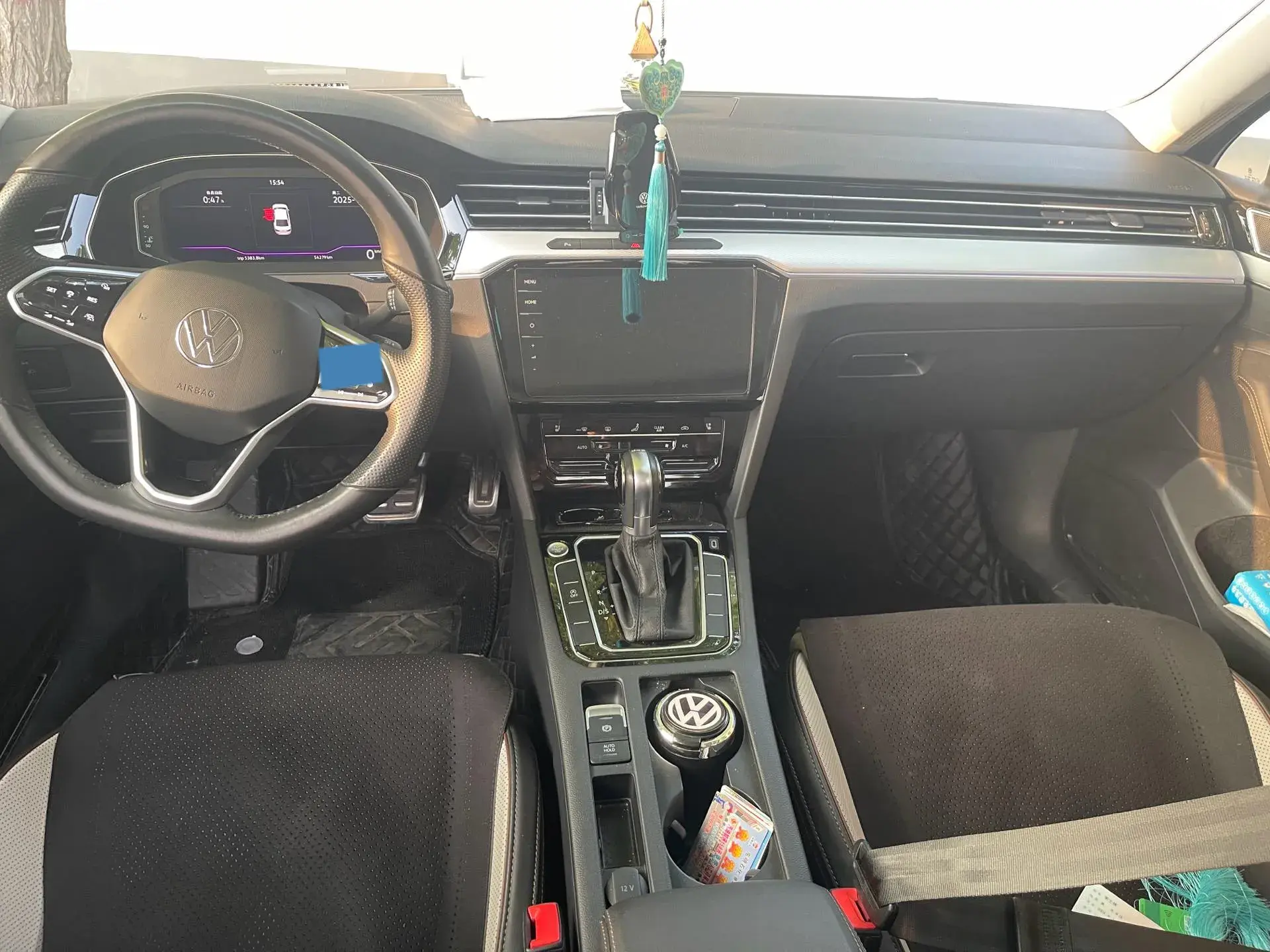 2023 VOLKSWAGEN MAGOTAN thumbnail 3