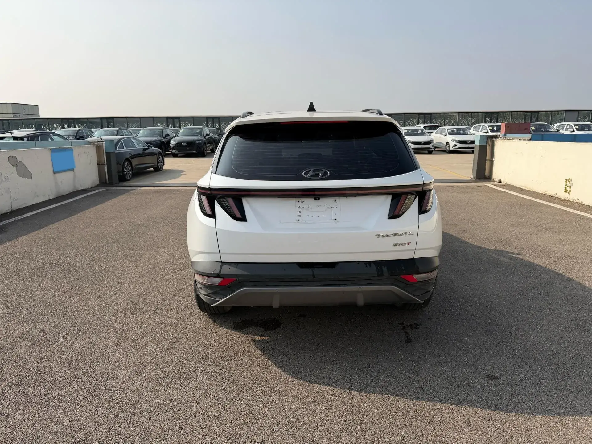 2021 HYUNDAI TUCSON thumbnail 3